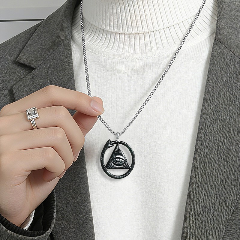 Jewelry & Watches Review - Collana con Ciondolo a Forma di