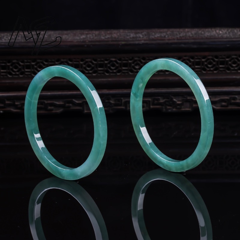 Bracciale in Giada Smeraldo Na - Jewelry & Watches Review recensione e prezzo